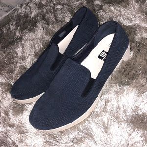Navy fitflop shoes